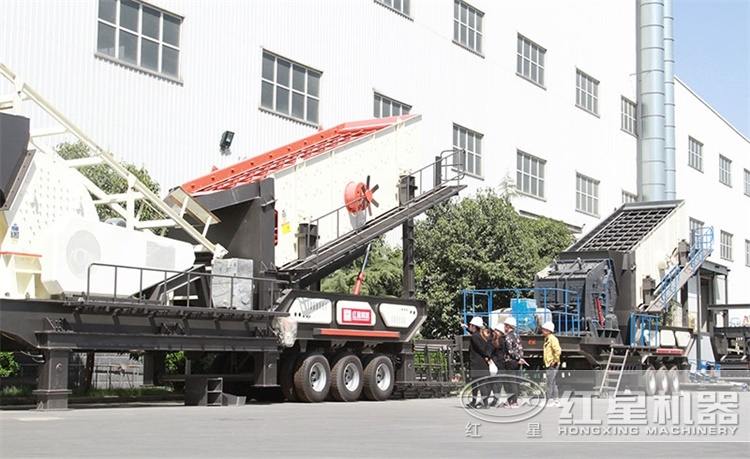 客户考察壹号娱乐官网移动碎石机